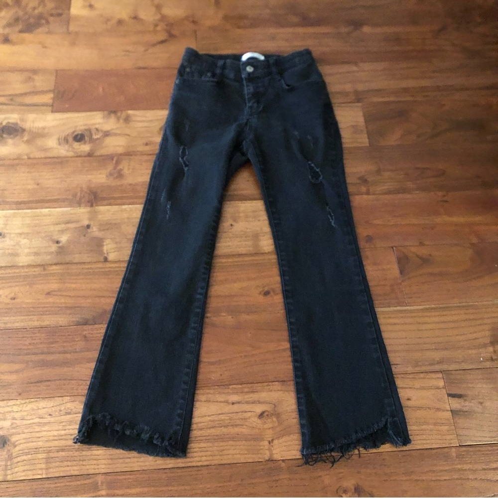 Howluk black perfect fit stretchy distress raw hams  3/4 ladies size small jeans